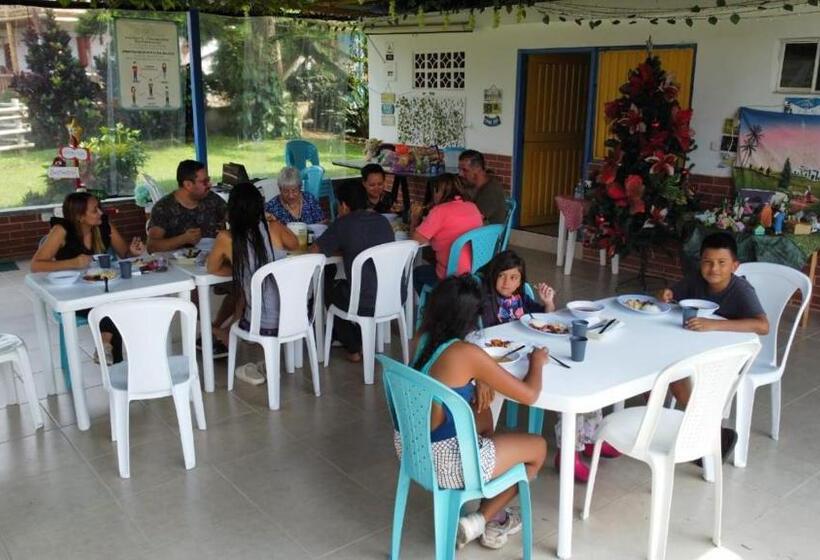 بنسيون La Rivera Hosteria Campestre