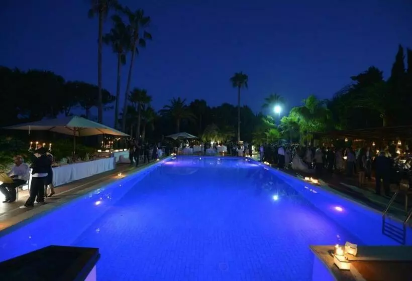 تختخواب و صبحانه Paradise Suite