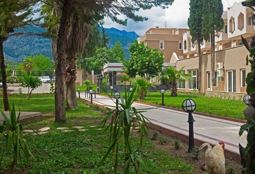 בית מלון כפרי Alexius Beach