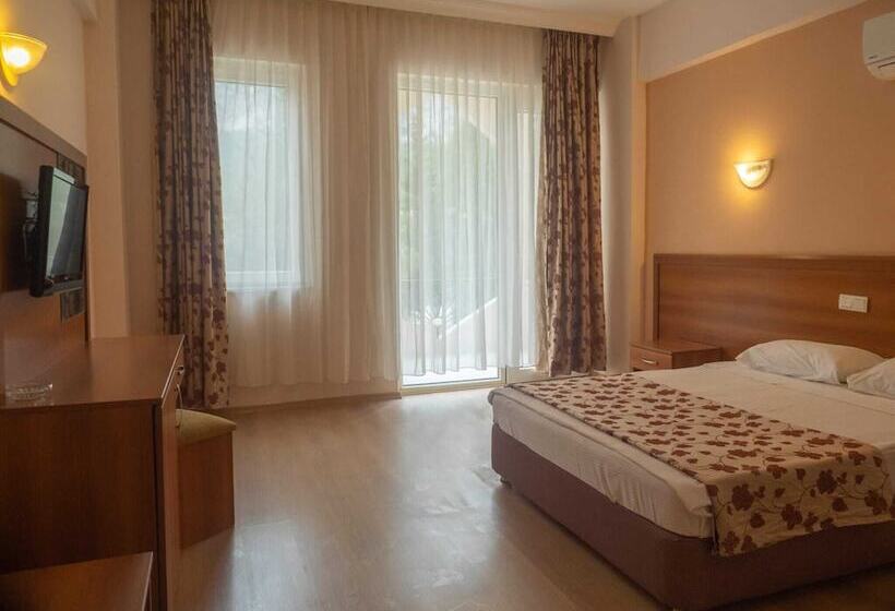 בית מלון כפרי Alexius Beach