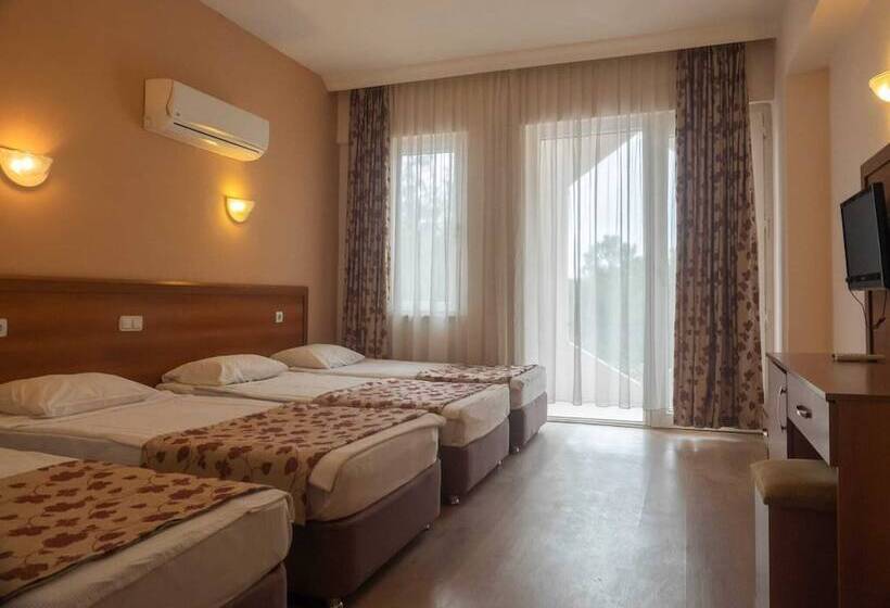 בית מלון כפרי Alexius Beach