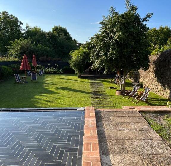 هتل The Tailor S Garden