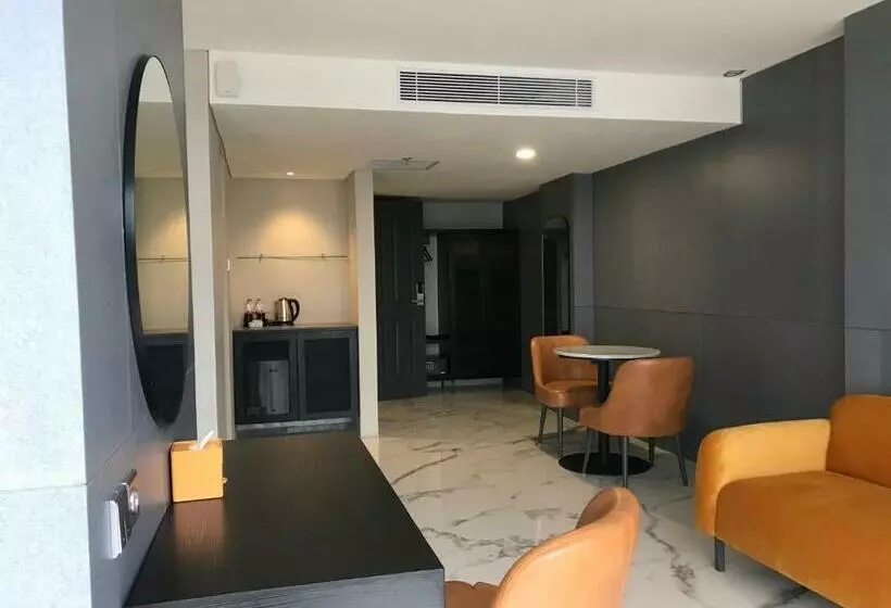 Hotelli Trio Azana Style Kebumen