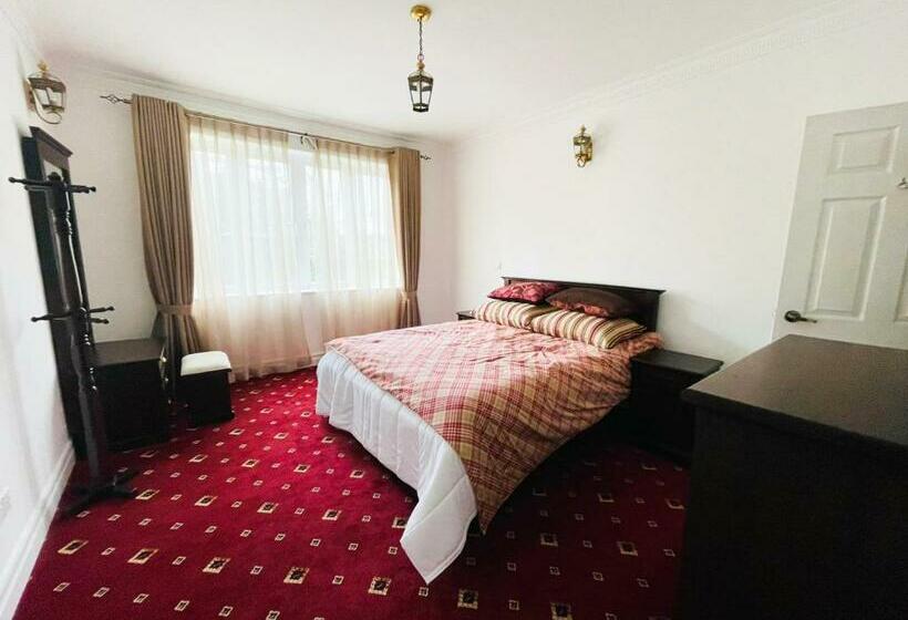 פנסיון Little England By Regus