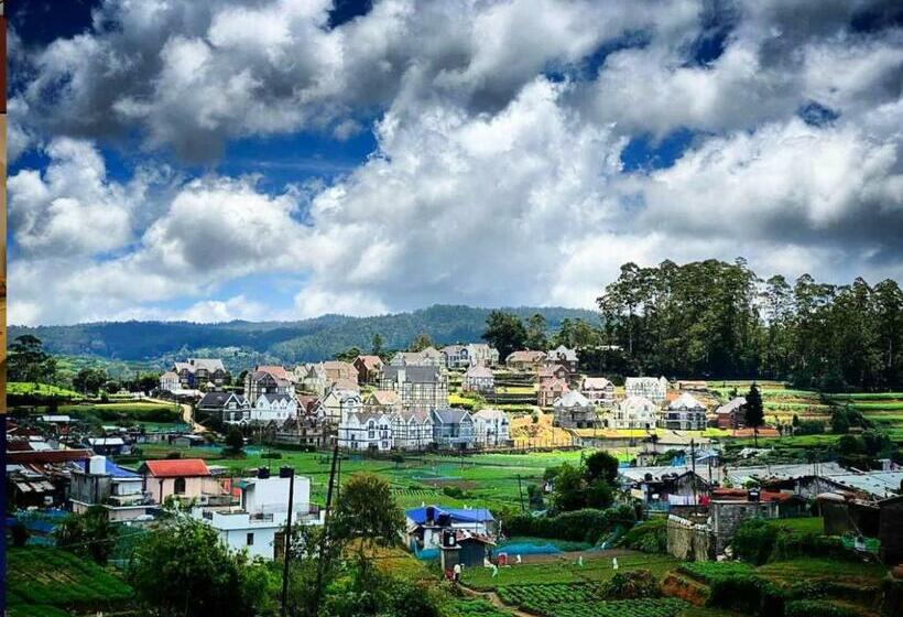 פנסיון Little England By Regus