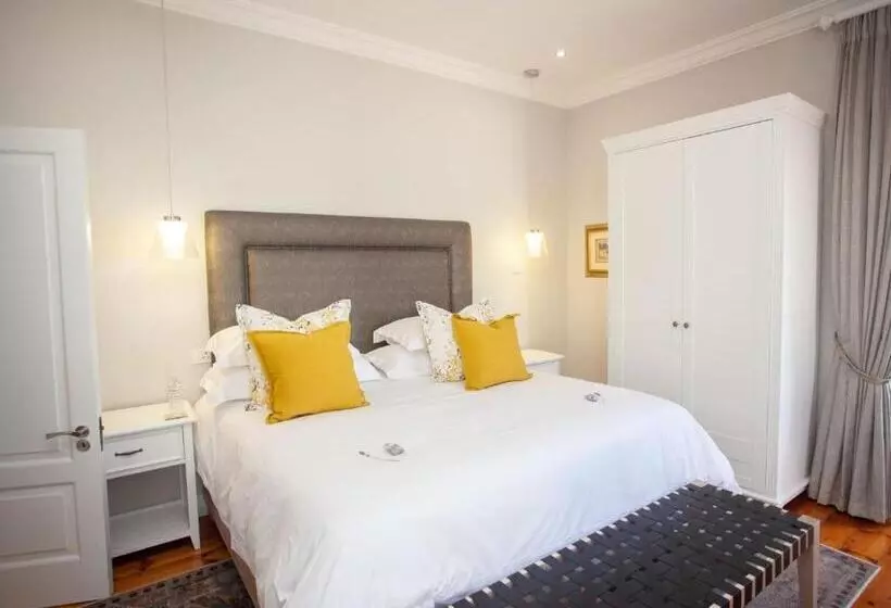 Majatalo No 4 Boutique Beach House