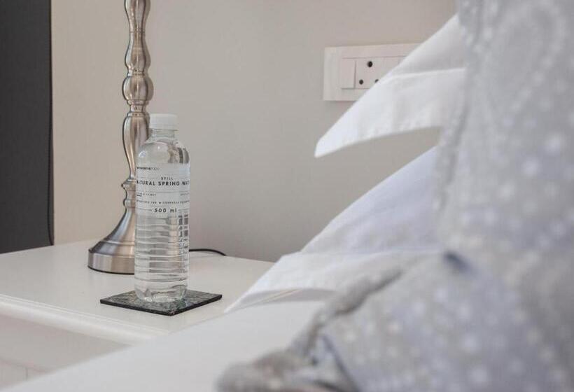 ペンション No 4 Boutique Beach House