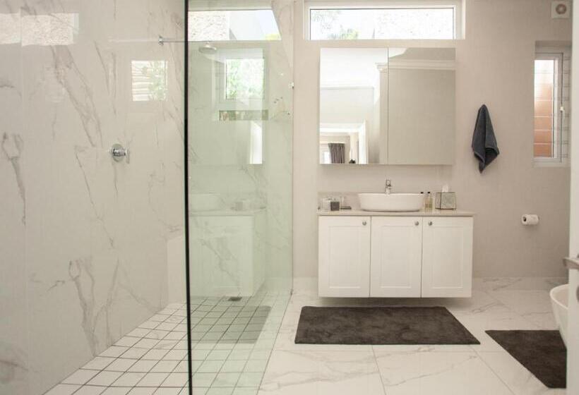 ペンション No 4 Boutique Beach House