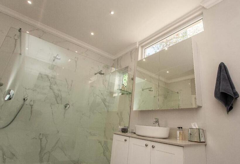 ペンション No 4 Boutique Beach House