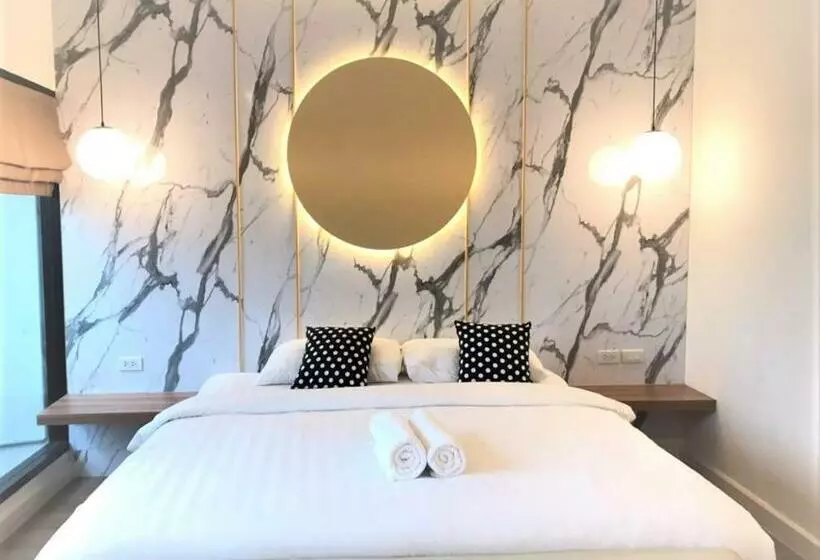 تختخواب و صبحانه La La Moon Krabi Poshtel N Pool