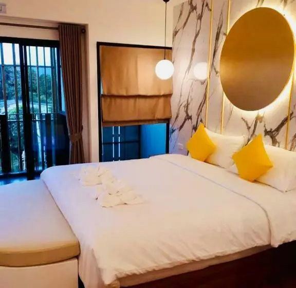 تختخواب و صبحانه La La Moon Krabi Poshtel N Pool