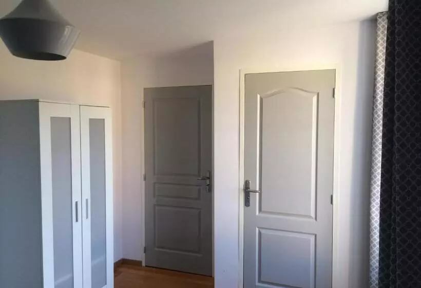 Aamiaismajoitus (B&B) Le Dragon Dans Les Buis