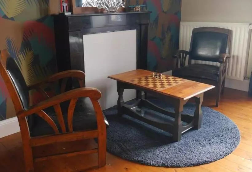 Aamiaismajoitus (B&B) Maison Castel Braz