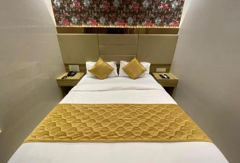 Hotel Pearl S Bkc Inn Near Trade Centre, Visa Consulate