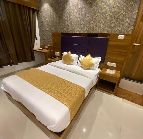 Hotel Pearl S Bkc Inn Near Trade Centre, Visa Consulate