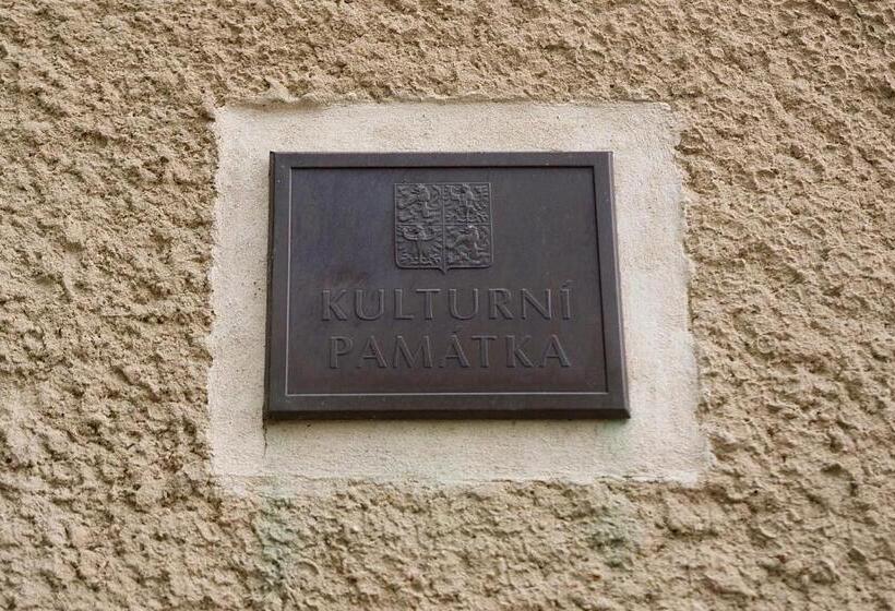 فندق Zámek Poruba