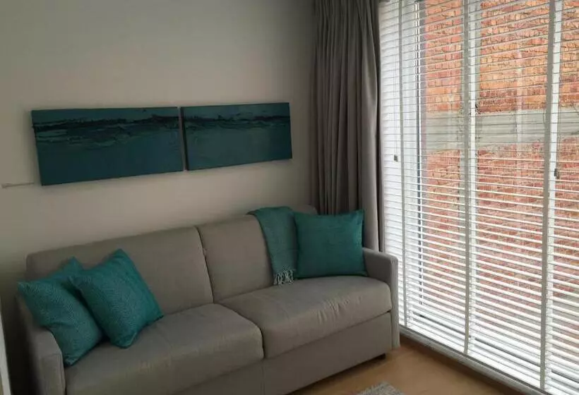 پانسیون Antwerp Town House Accommodations
