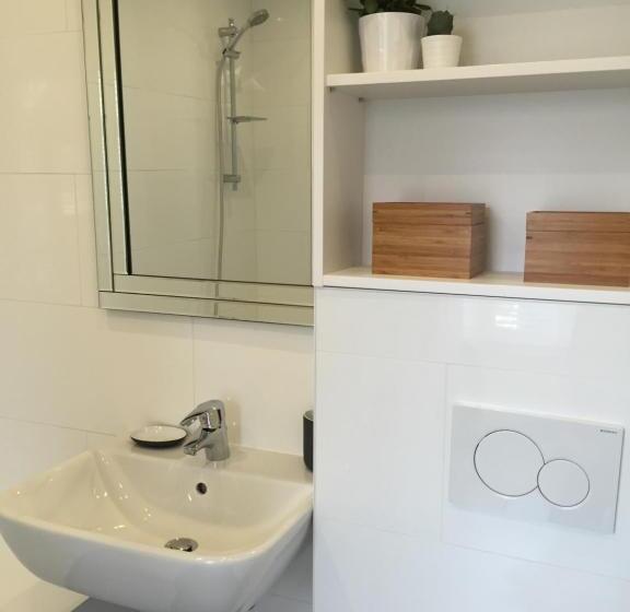 پانسیون Antwerp Town House Accommodations