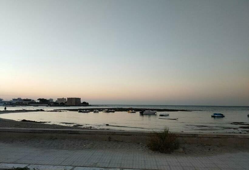 פנסיון Casa Vacanza In Pieno Centro Storico Vicino Ostuni E La Riserva Di Torre Quaceto