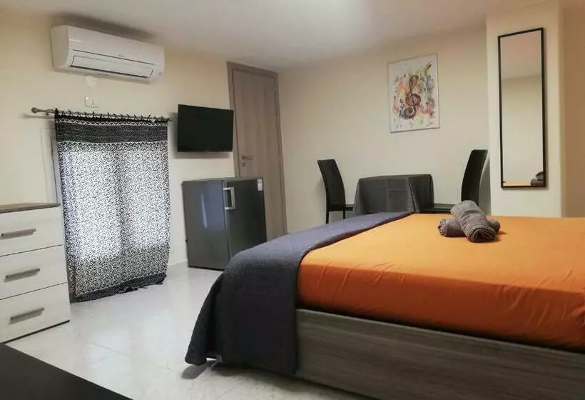 ペンション Casa Vacanza In Pieno Centro Storico Vicino Ostuni E La Riserva Di Torre Quaceto