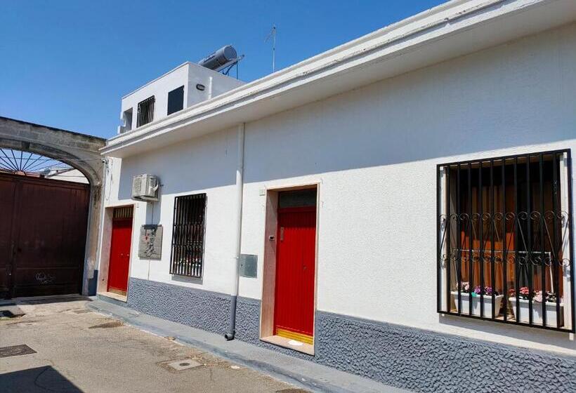 פנסיון Casa Vacanza In Pieno Centro Storico Vicino Ostuni E La Riserva Di Torre Quaceto