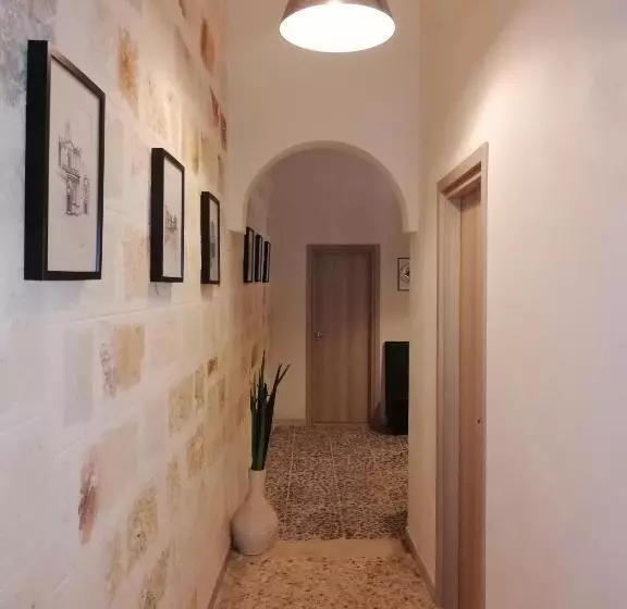 ペンション Casa Vacanza In Pieno Centro Storico Vicino Ostuni E La Riserva Di Torre Quaceto