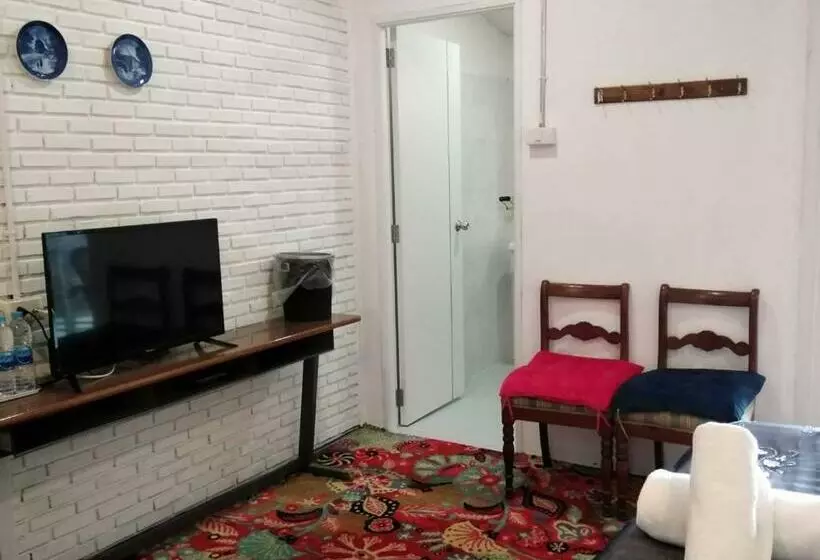 پانسیون Promphet House
