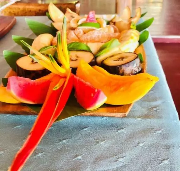 تختخواب و صبحانه Apaula Heights Lounge