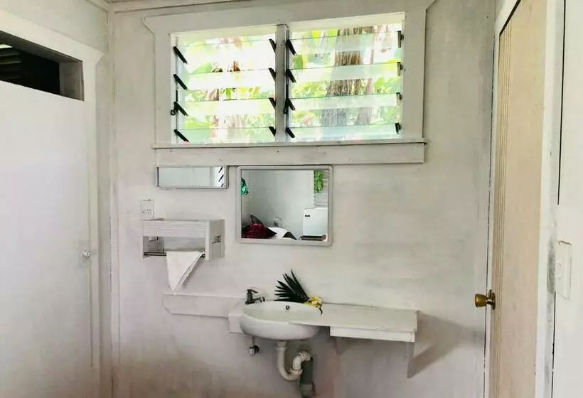 تختخواب و صبحانه Apaula Heights Lounge