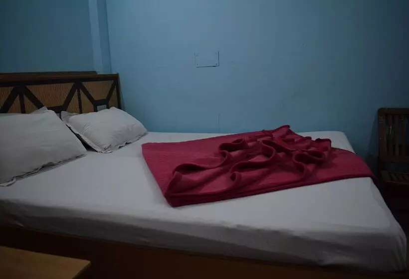ホテル Ashoka Continental