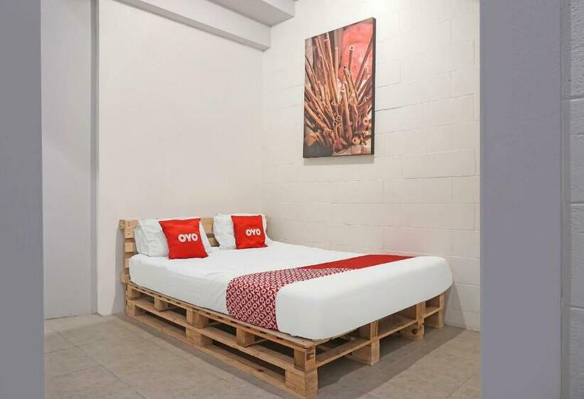 Hotel Spot On 91821 The Packer Lodge Jakarta