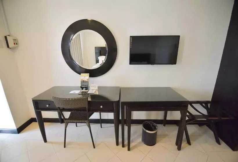 ホテル Tavern Surigao