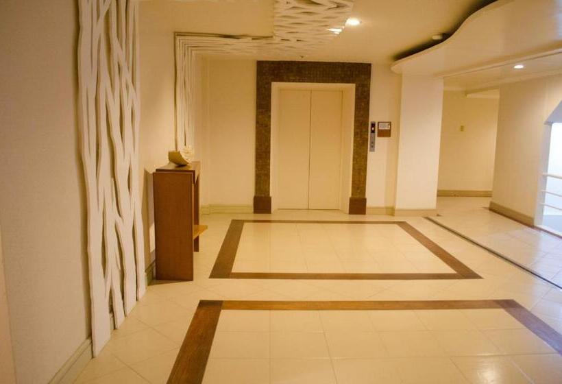 בית מלון כפרי Tavern Surigao