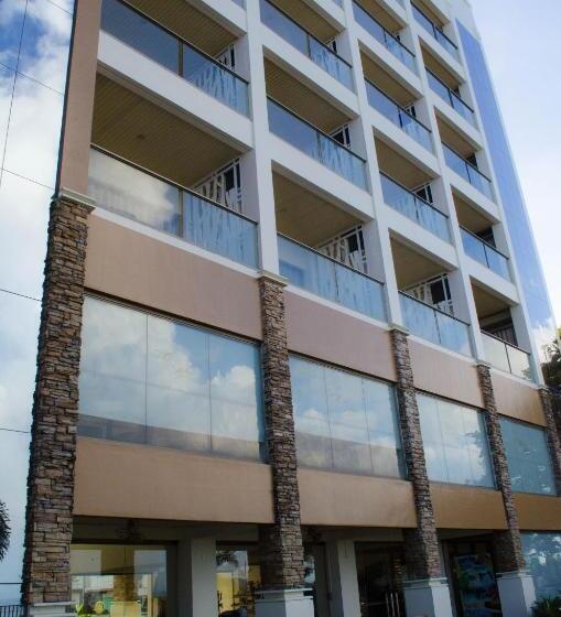 בית מלון כפרי Tavern Surigao