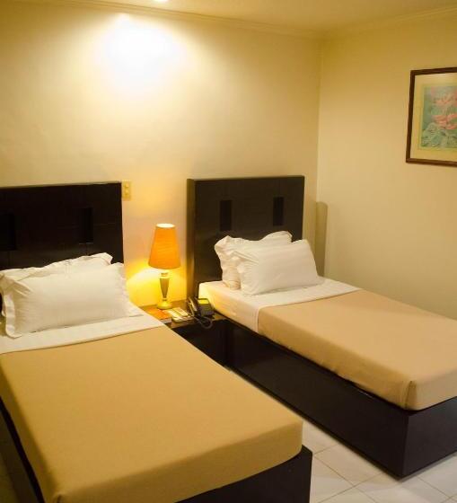 בית מלון כפרי Tavern Surigao