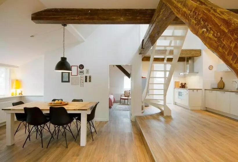 Karel De Grote Bergen