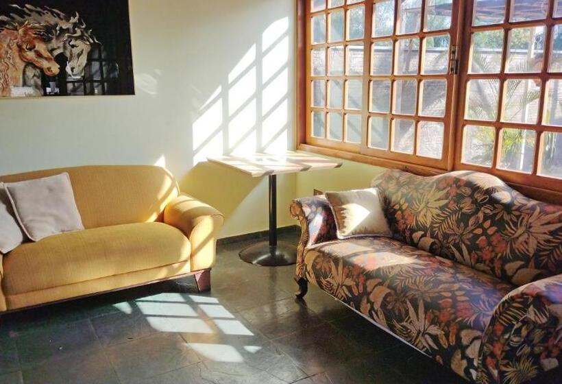 هاستل Estância Stela Pousada