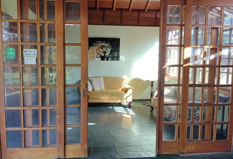 هاستل Estância Stela Pousada