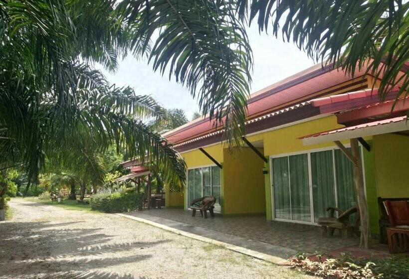 Baan Suan Nam Resort