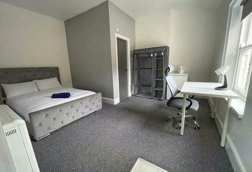 Aamiaismajoitus (B&B) Newsham Lodge   New Designer Rooms In Liverpool L6