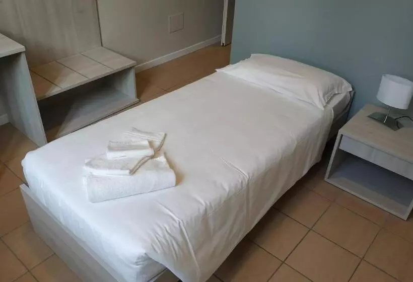Hotelli Casa Diocesana Di Altavilla