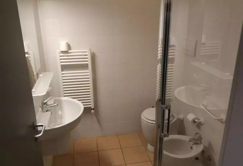 Hotelli Casa Diocesana Di Altavilla