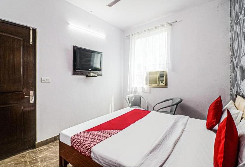 Flagship Hotel Royal Rooms