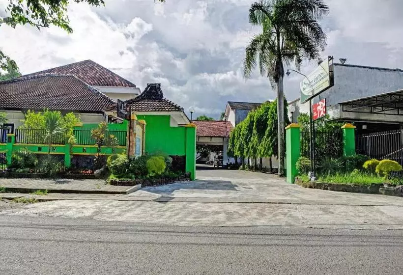 Hotelli Oyo 90735 Palem Garden 2