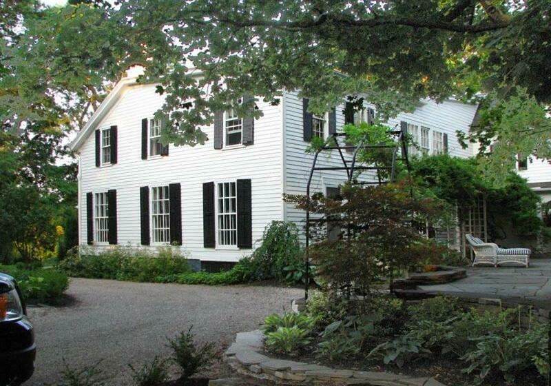 פנסיון Niagara Mansion Carriage Suite