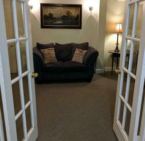 פנסיון Niagara Mansion Carriage Suite