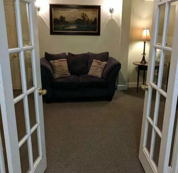 ペンション Niagara Mansion Carriage Suite