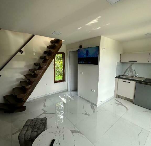 پانسیون Vila Deluț