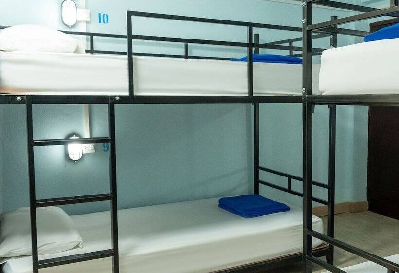 Slumber Party Hostel Krabi Beach