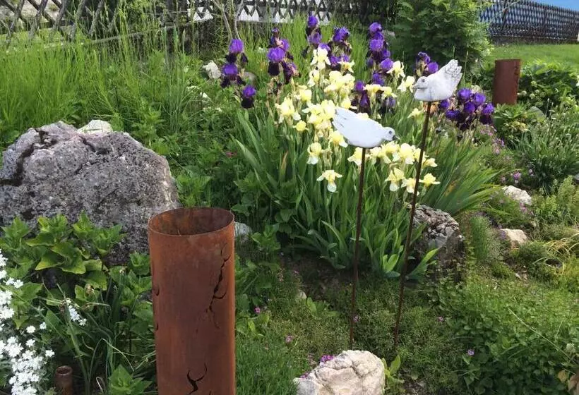 Aamiaismajoitus (B&B) Bnb Villa Levanta